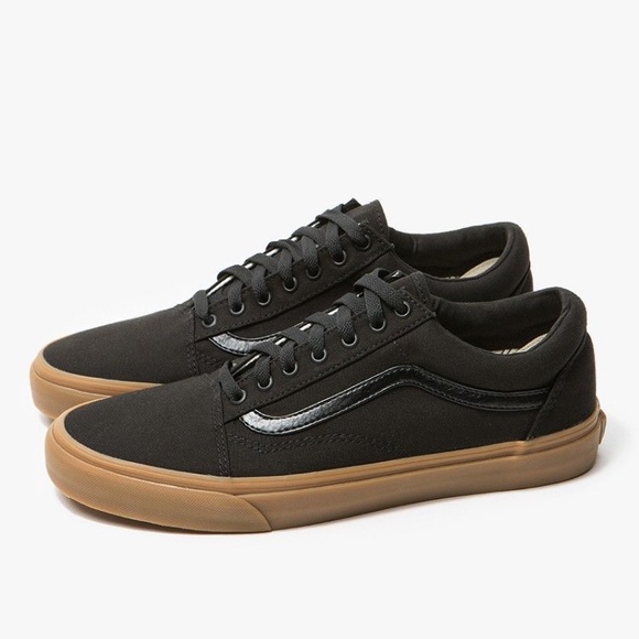 black vans with gum bottom